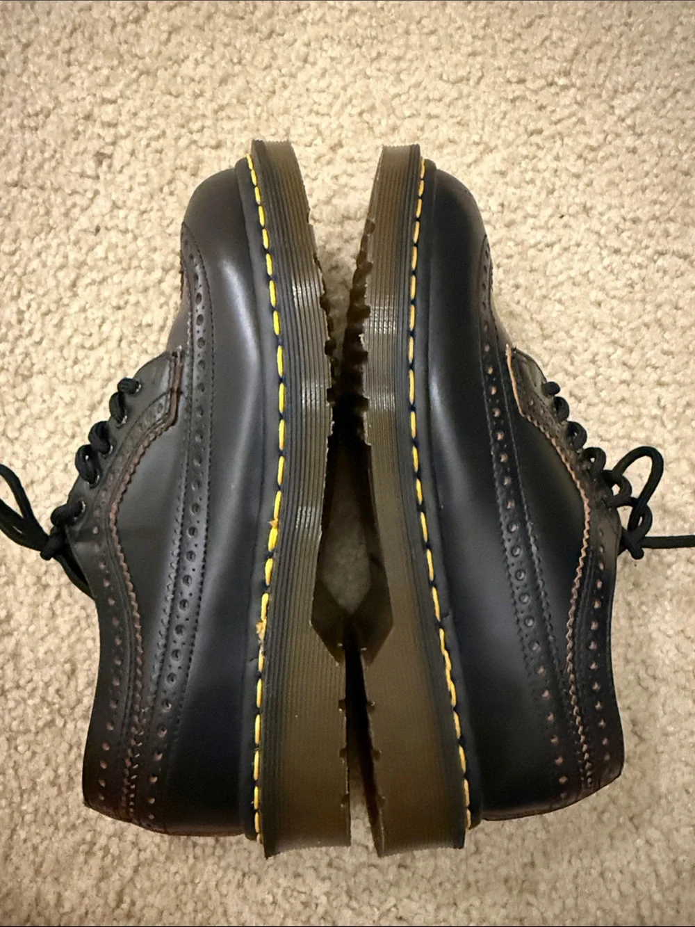Dr. Martens classic wingtip
